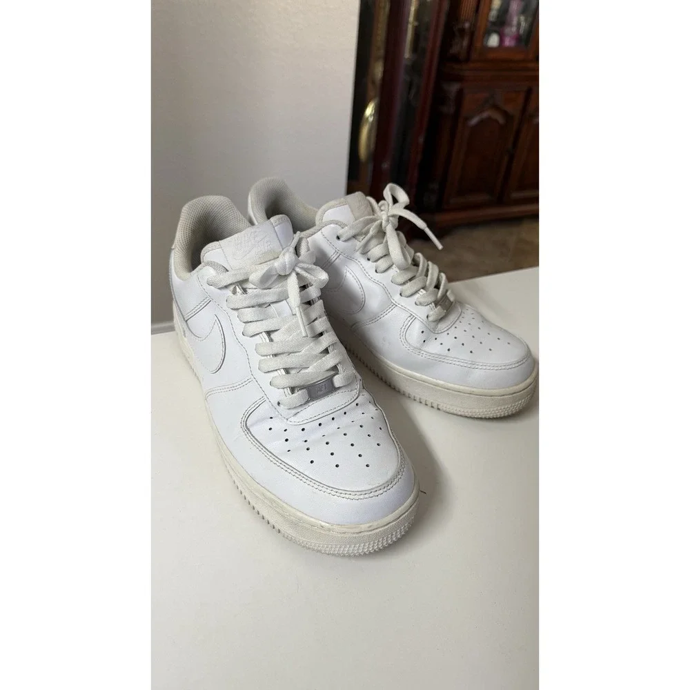 Nike Air Force 1 Low 07 Triple White AF1 CW2288-111 Men's Size 9 Sneakers